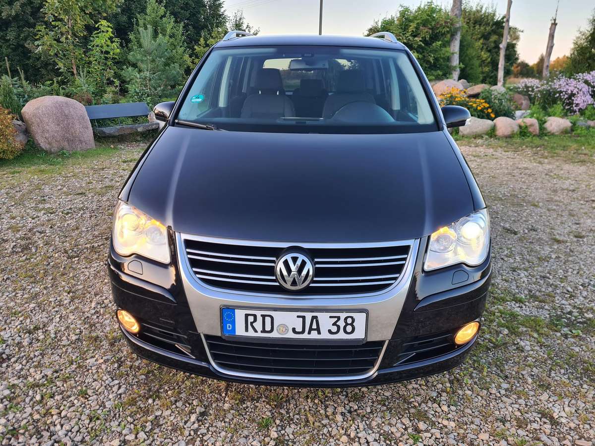 Volkswagen Touran 2009 — photo 38
