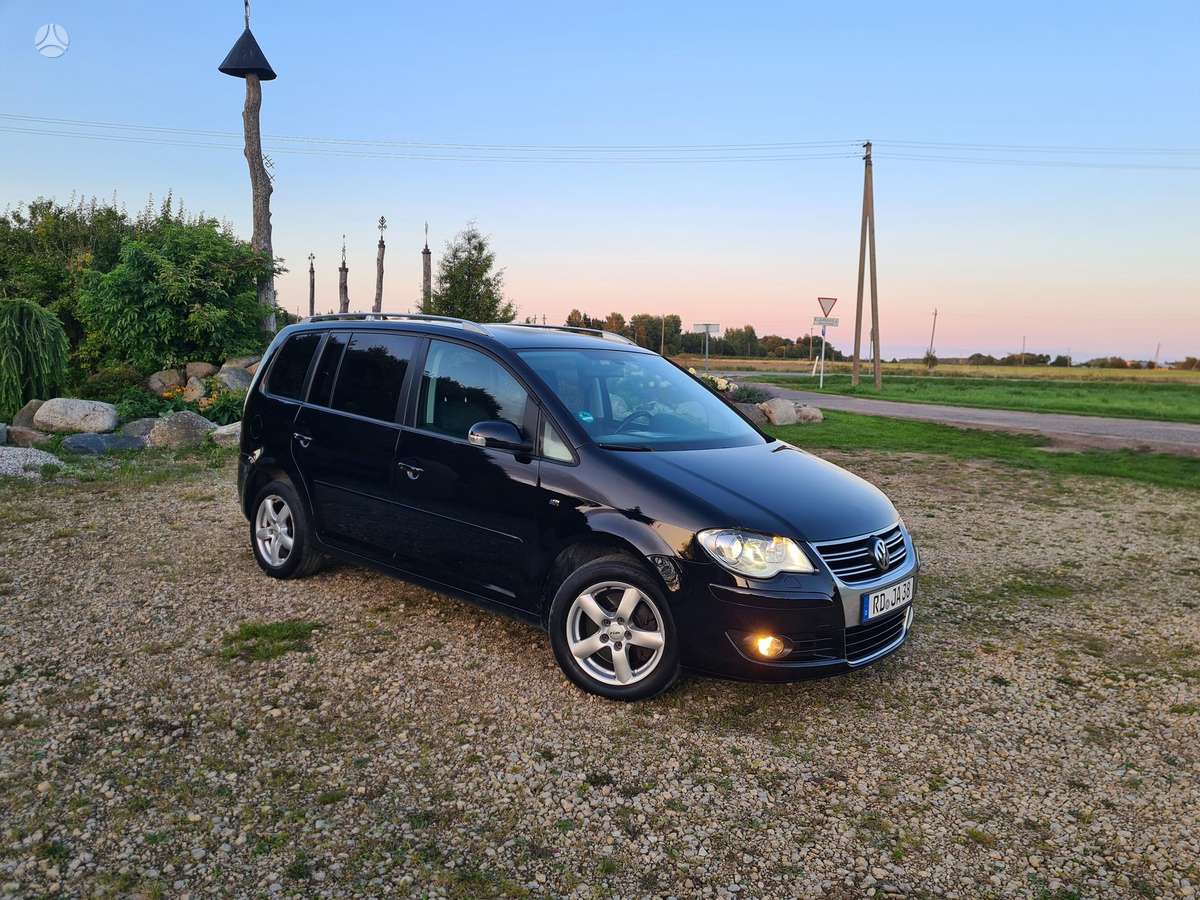 Volkswagen Touran 2009 — photo 43
