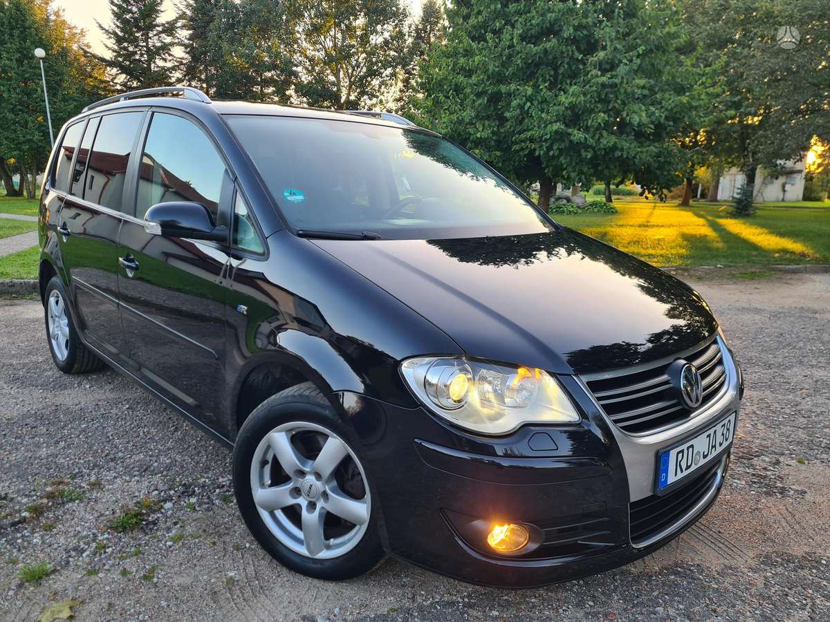 Volkswagen Touran 2009 — photo 45