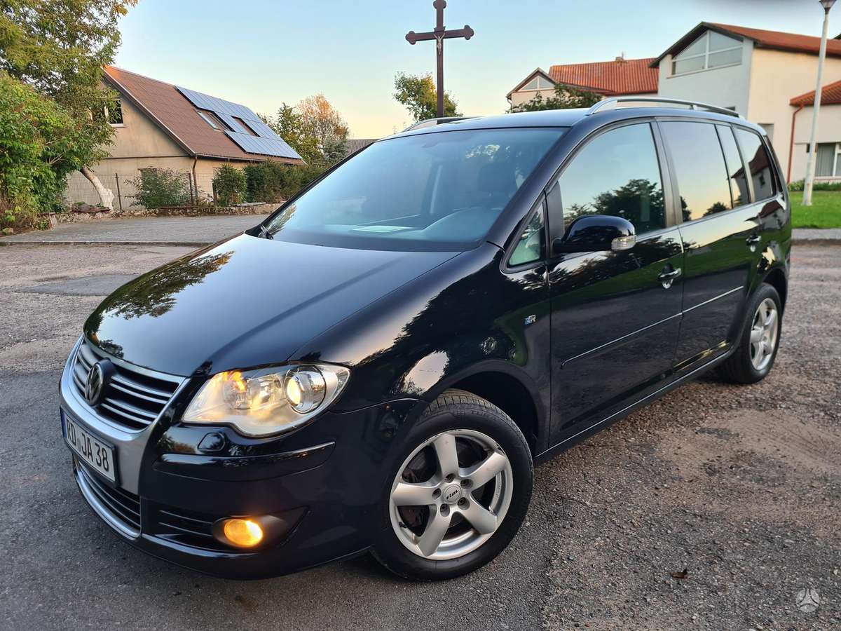Volkswagen Touran 2009 — photo 46