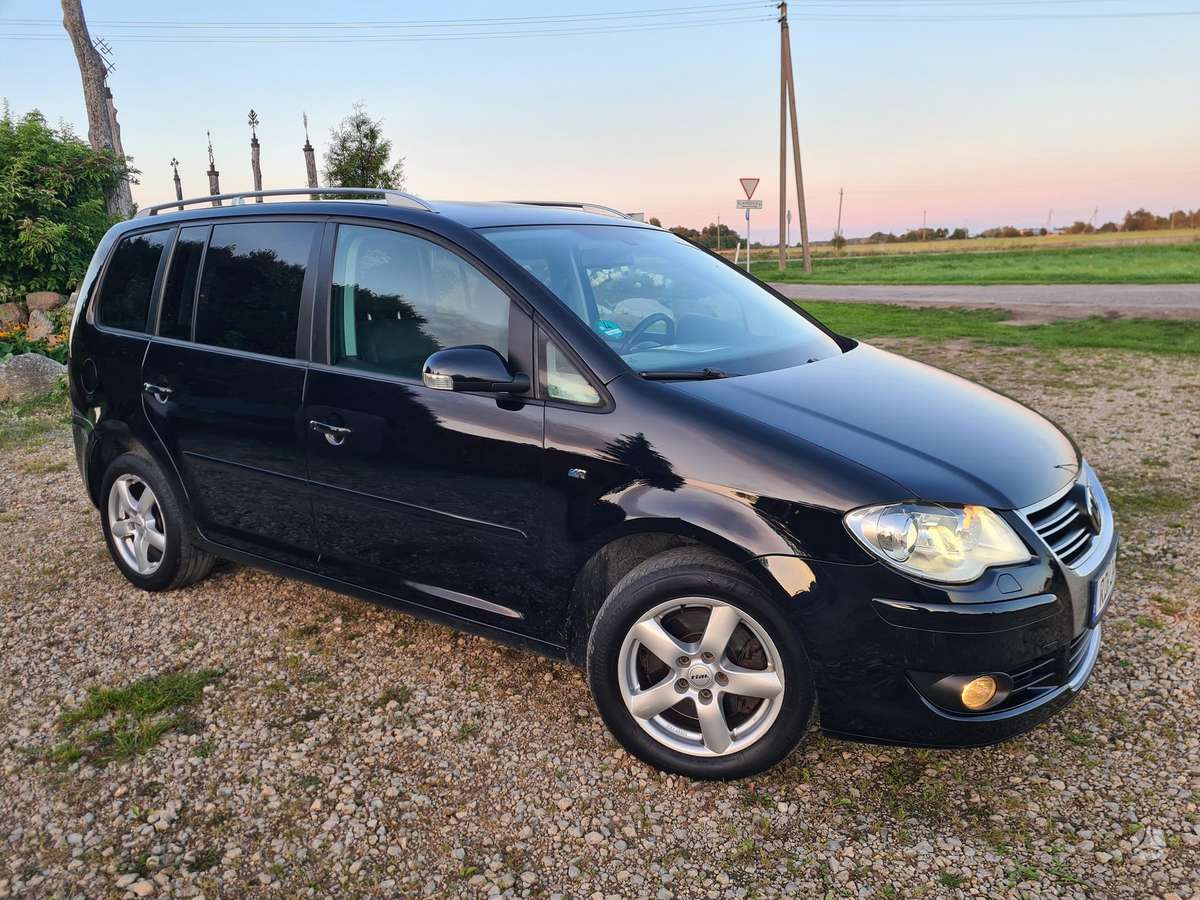 Volkswagen Touran 2009 — photo 6