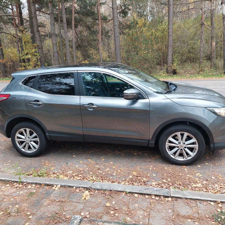 Nissan Qashqai 2014 — салон