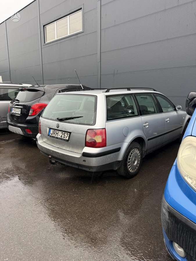 Volkswagen Passat 2004 — photo 5