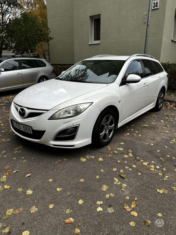Mazda 6 2011 — вигляд ззаду