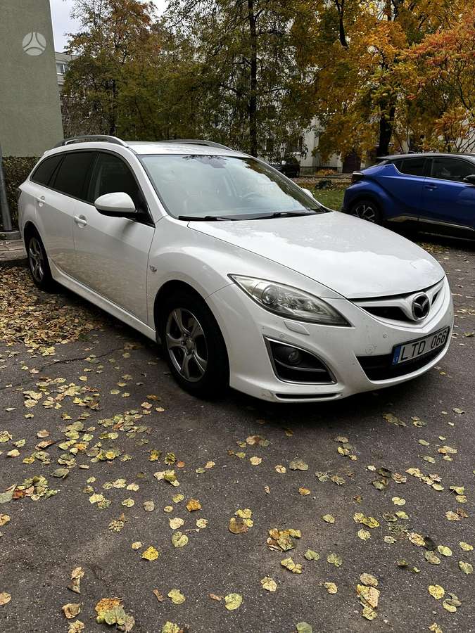 Mazda 6 2011 — салон