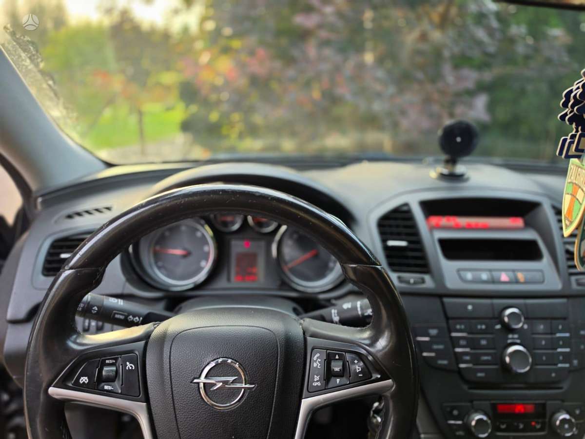 Opel Insignia 2009 — фото 12