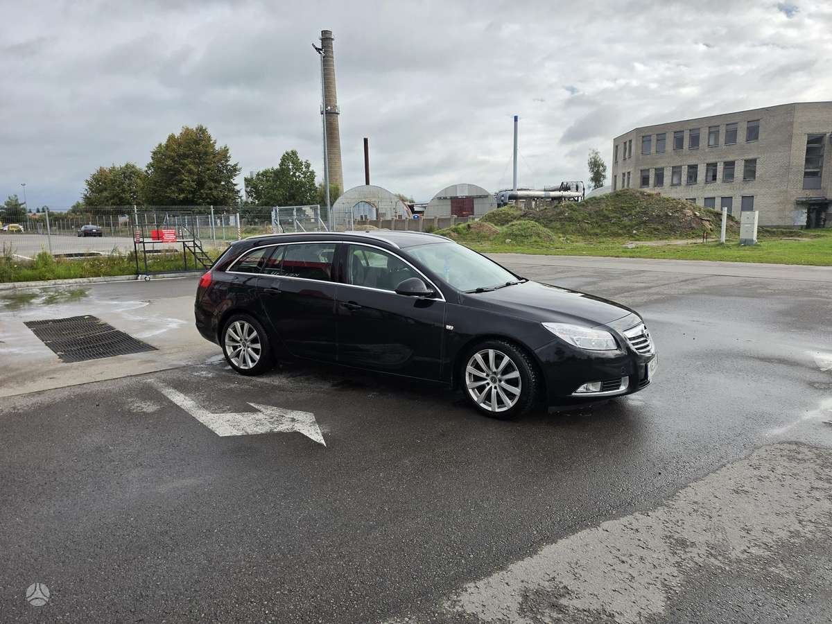 Opel Insignia 2009 — двигун 1956 cm³, 131 HP (96kW)