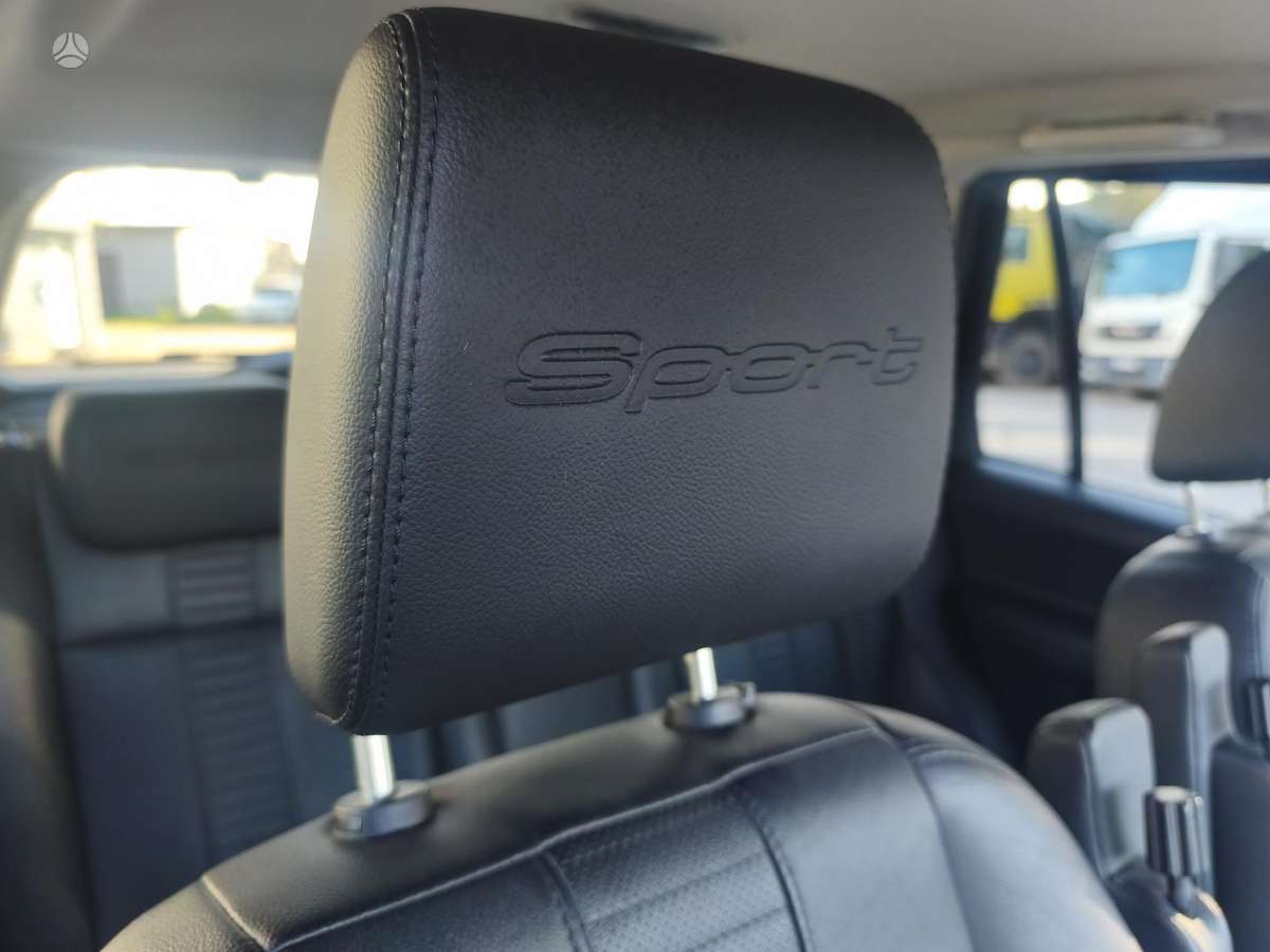 Land Rover 2012 — photo 13