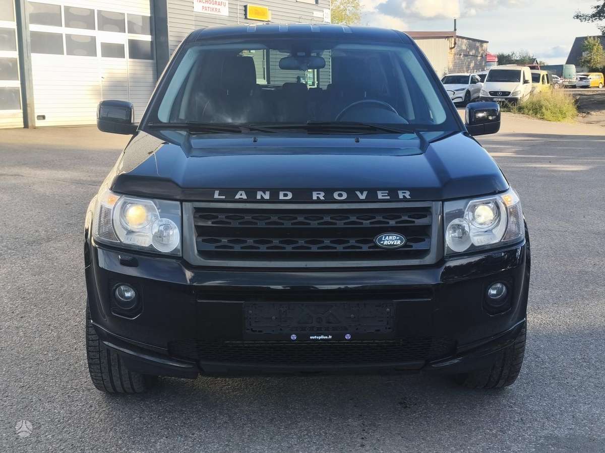 Land Rover 2012 — rear view