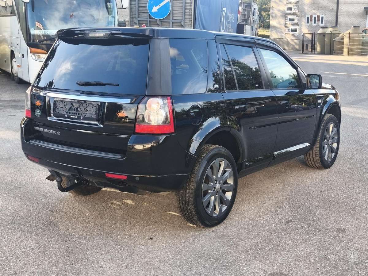 Land Rover 2012 — engine 2200 cm³, 150 HP (110kW)