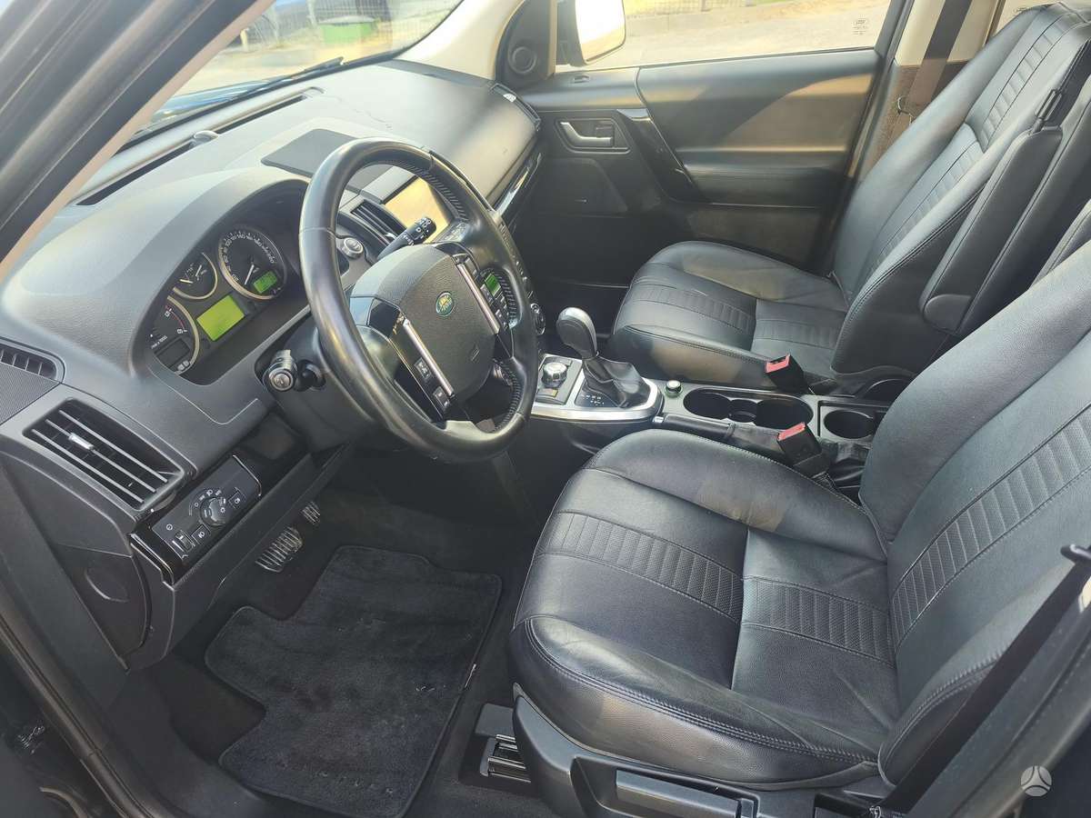 Land Rover 2012 — photo 7