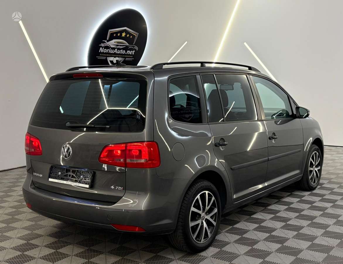 Volkswagen Touran 2013 — photo 23
