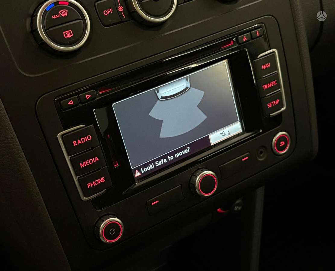 Volkswagen Touran 2013 — photo 7