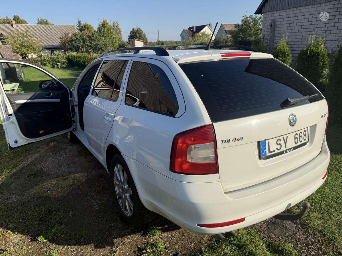 Skoda Octavia 2011 — photo 5