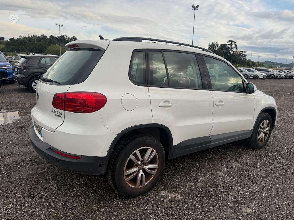 Volkswagen Tiguan 2012 — engine 1968 cm³, 140 HP (103kW)