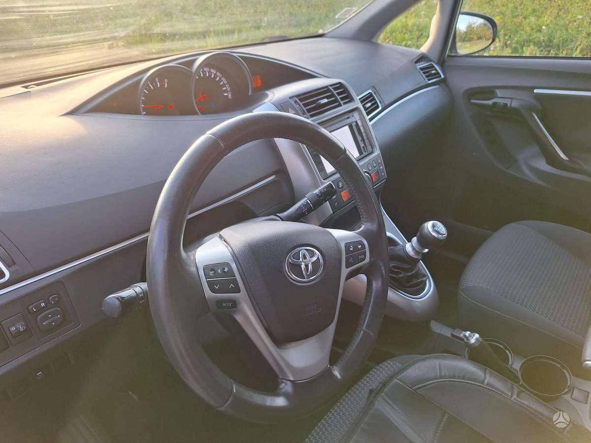 Toyota Verso 2015 — photo 6