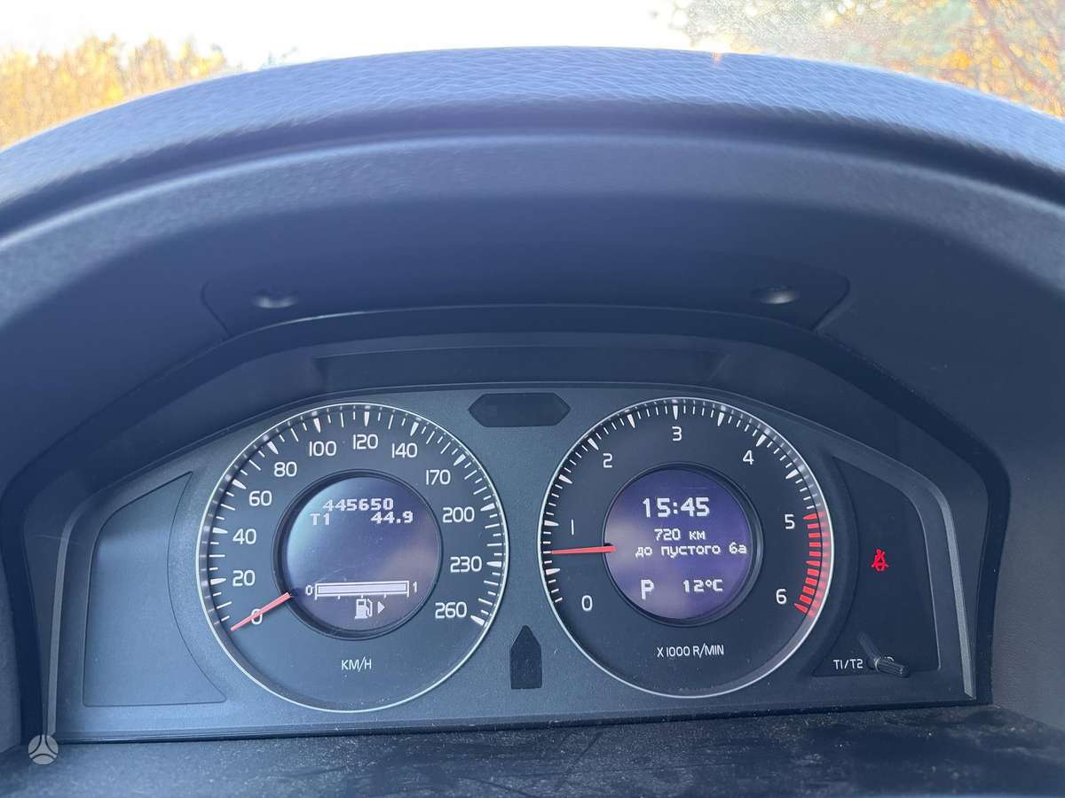 Volvo V70 2009 — photo 13
