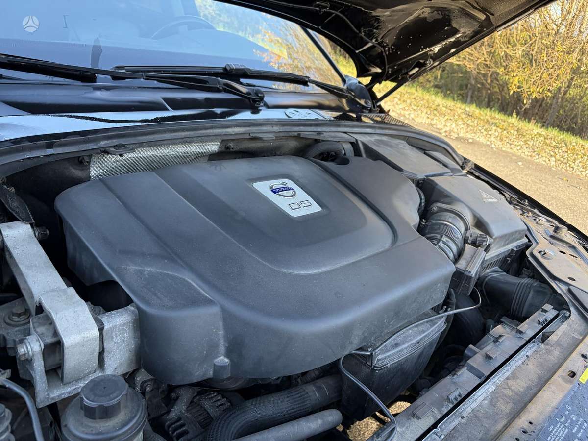 Volvo V70 2009 — photo 14
