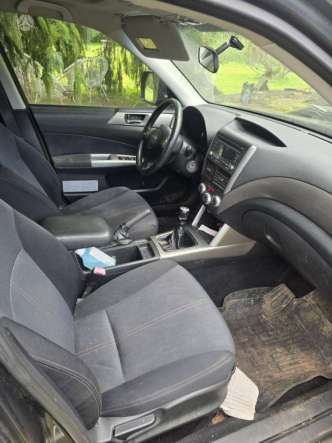 Subaru Forester 2010 — photo 5