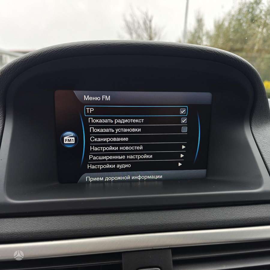 Volvo V70 2014 — photo 14