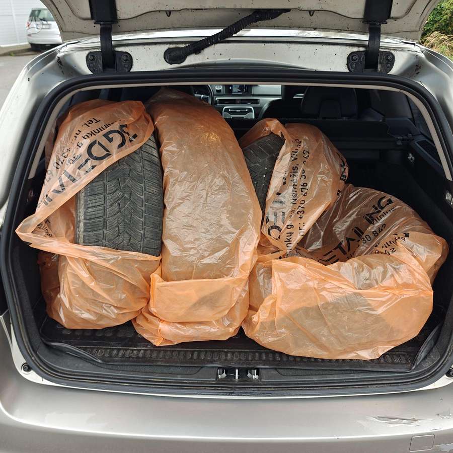 Volvo V70 2014 — photo 16