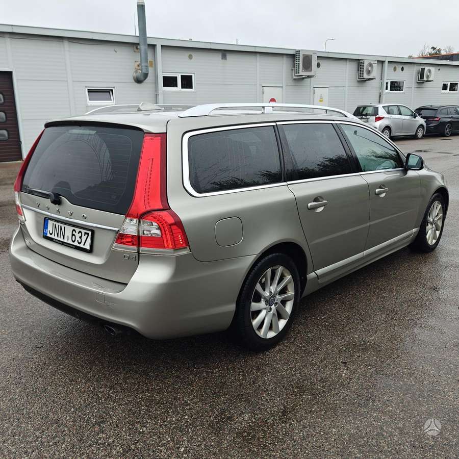 Volvo V70 2014 — engine 2000 cm³, 181 HP (133kW)