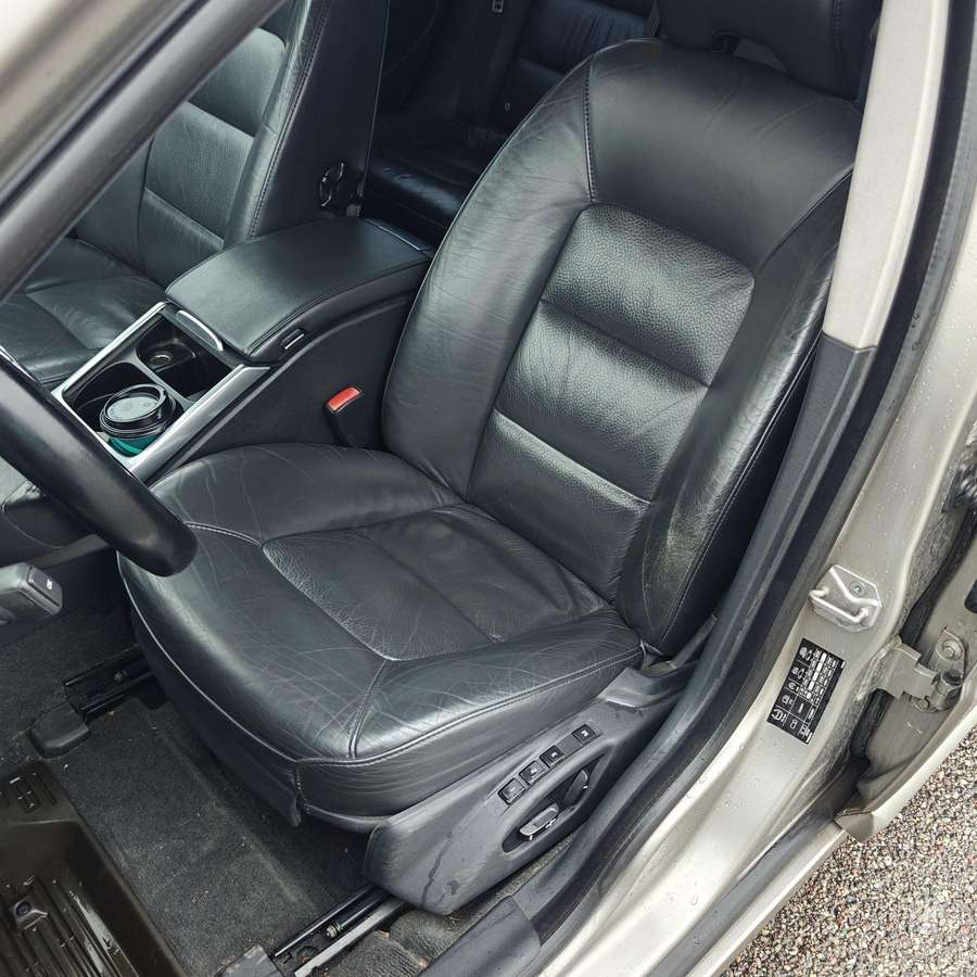 Volvo V70 2014 — photo 8