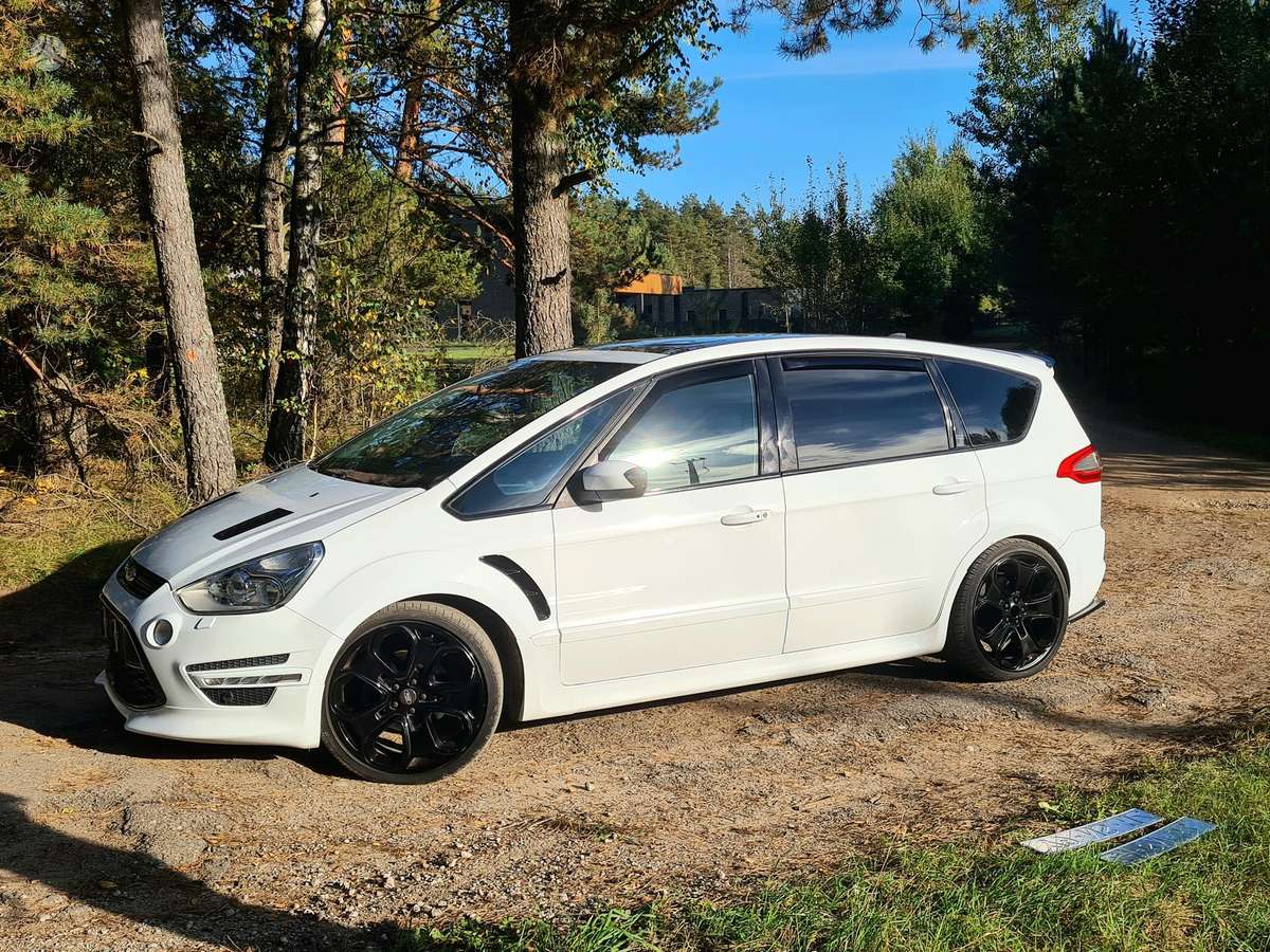 Ford S-MAX 2011 — салон