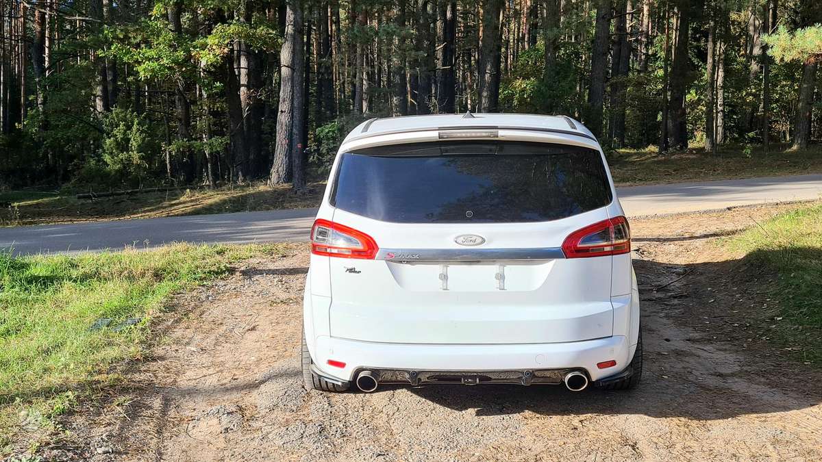Ford S-MAX 2011 — двигун 2200 cm³, 200 HP (147kW)