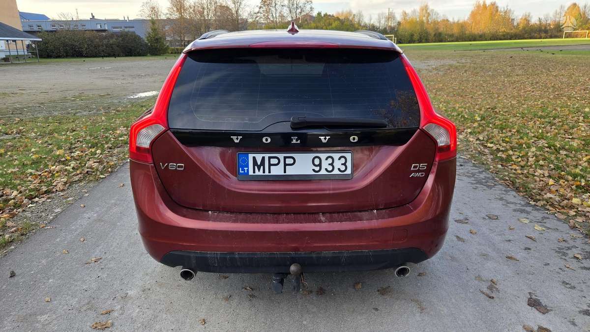 Volvo V60 2011 — photo 7