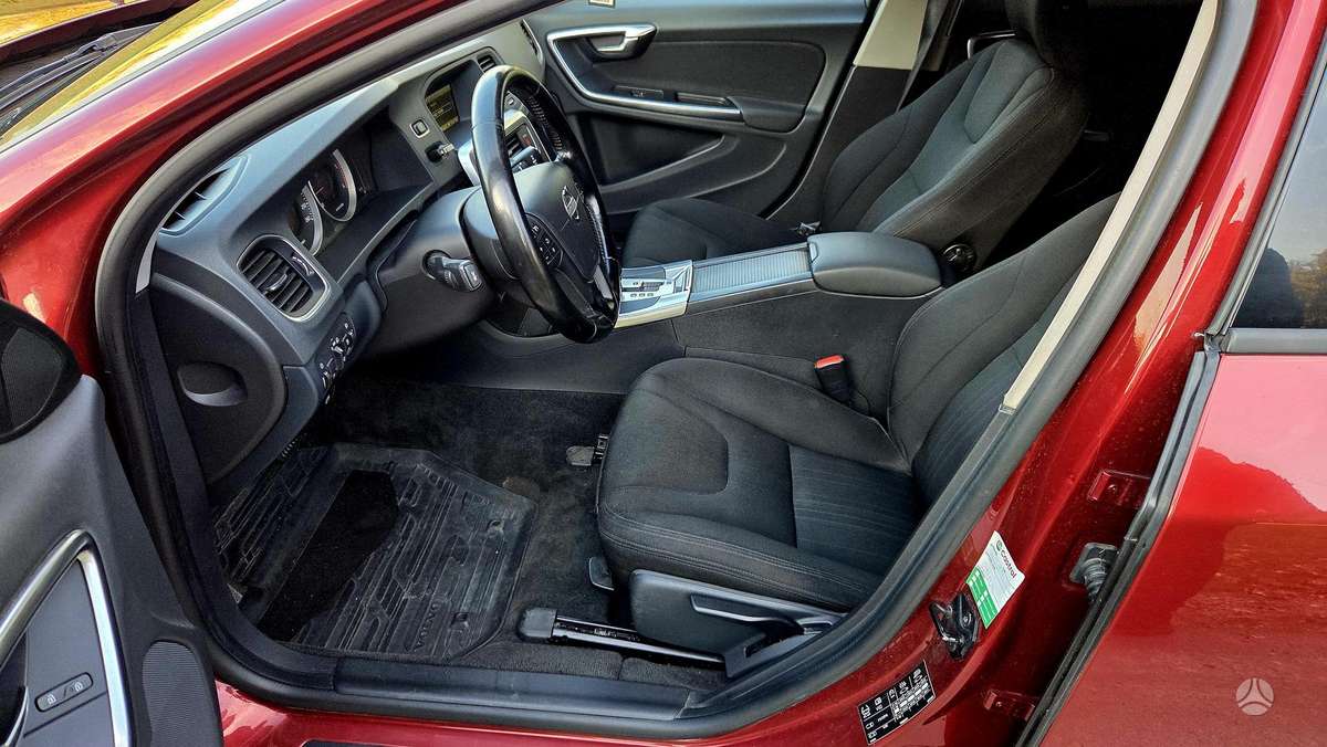 Volvo V60 2011 — photo 9