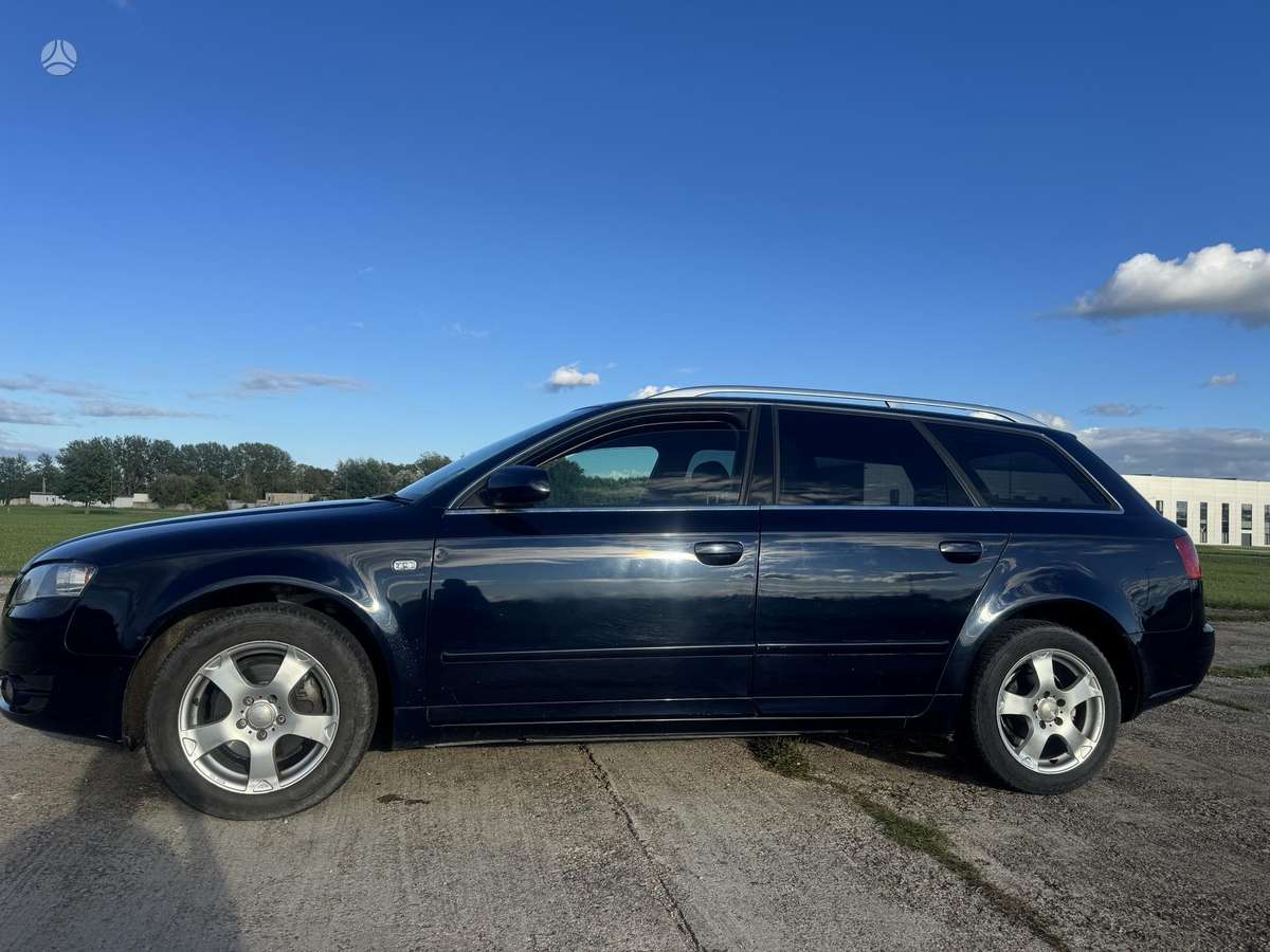 Audi A4 2005 — rear view