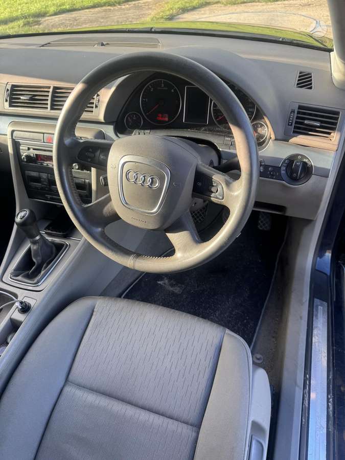 Audi A4 2005 — photo 7