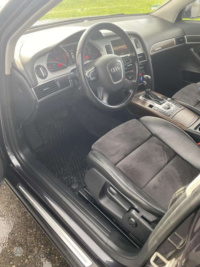 Audi A6 2010 — photo 10