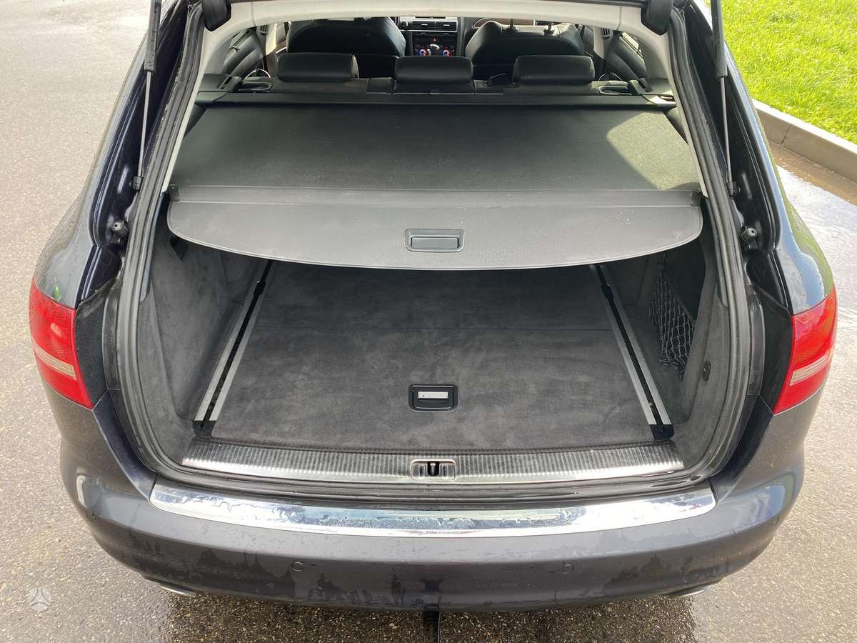 Audi A6 2010 — photo 12