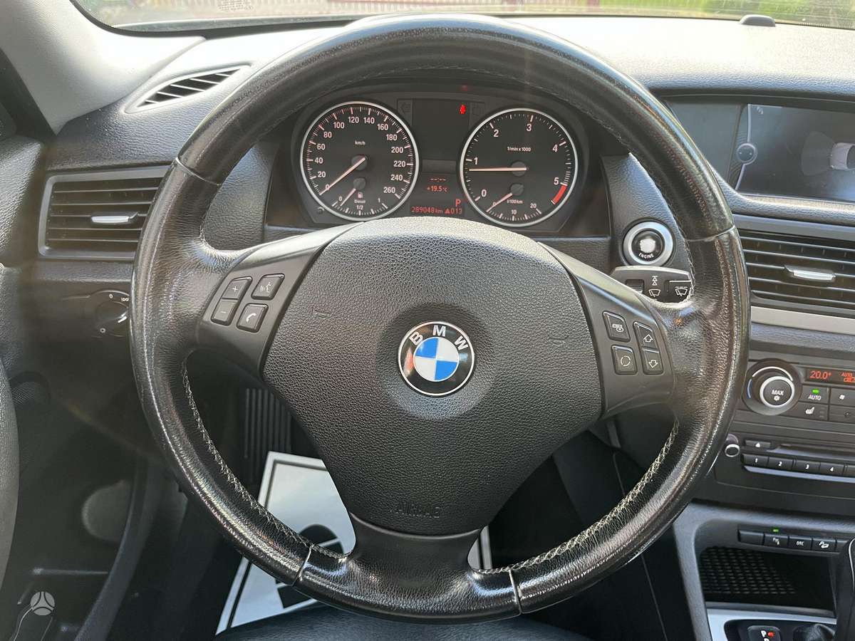BMW X1 2010 — фото 12