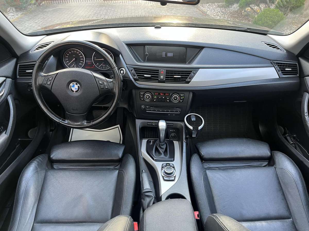 BMW X1 2010 — фото 13