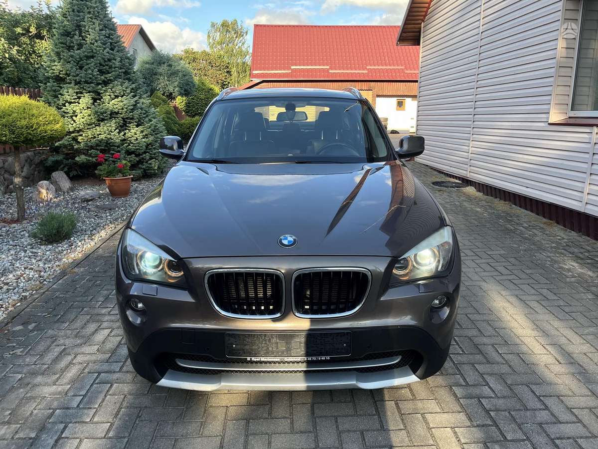 BMW X1 2010 — вигляд ззаду