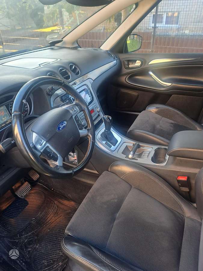 Ford S-MAX 2009 — photo 12