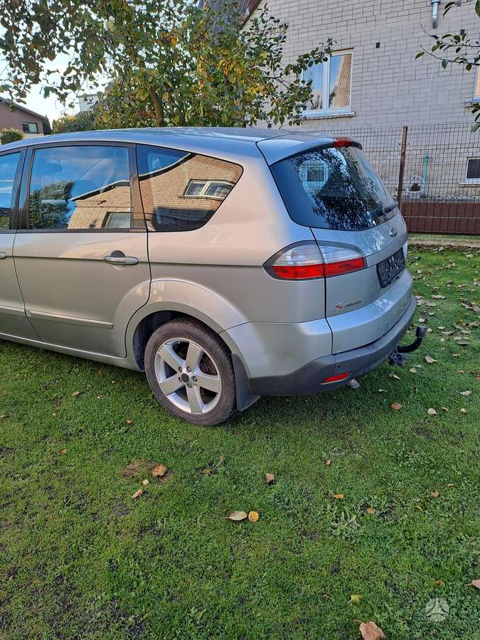 Ford S-MAX 2009 — interior