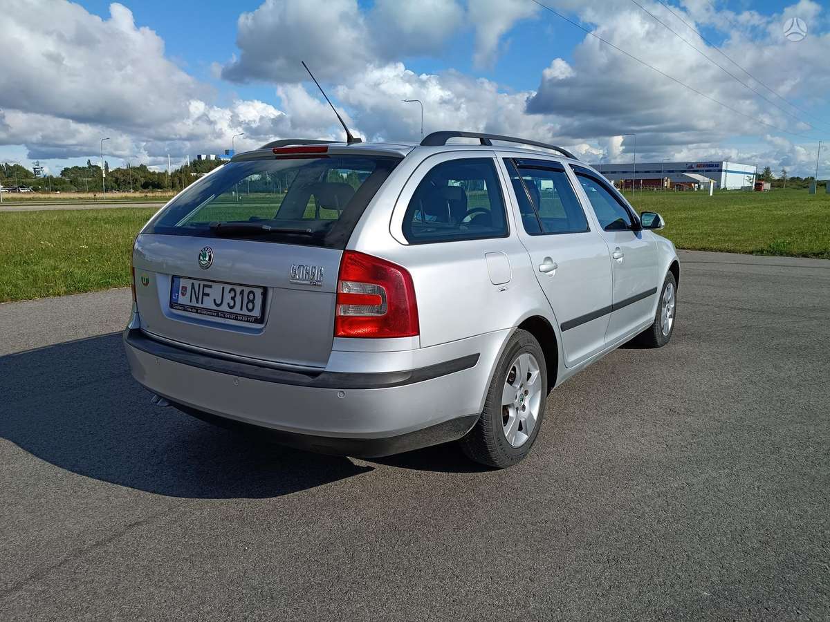 Skoda Octavia 2007 — engine 1968 cm³, 140 HP (103kW)