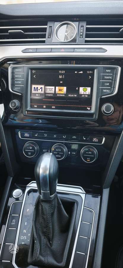 Volkswagen Passat 2015 — photo 12