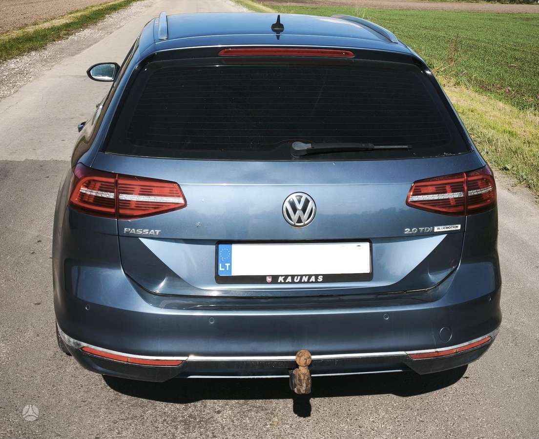 Volkswagen Passat 2015 — interior