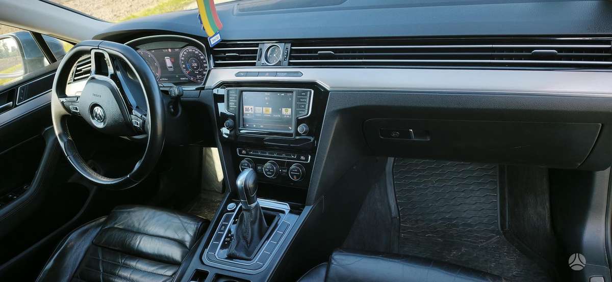 Volkswagen Passat 2015 — photo 9