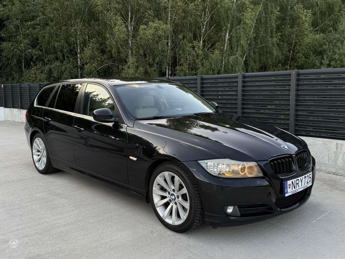BMW 325, 2010