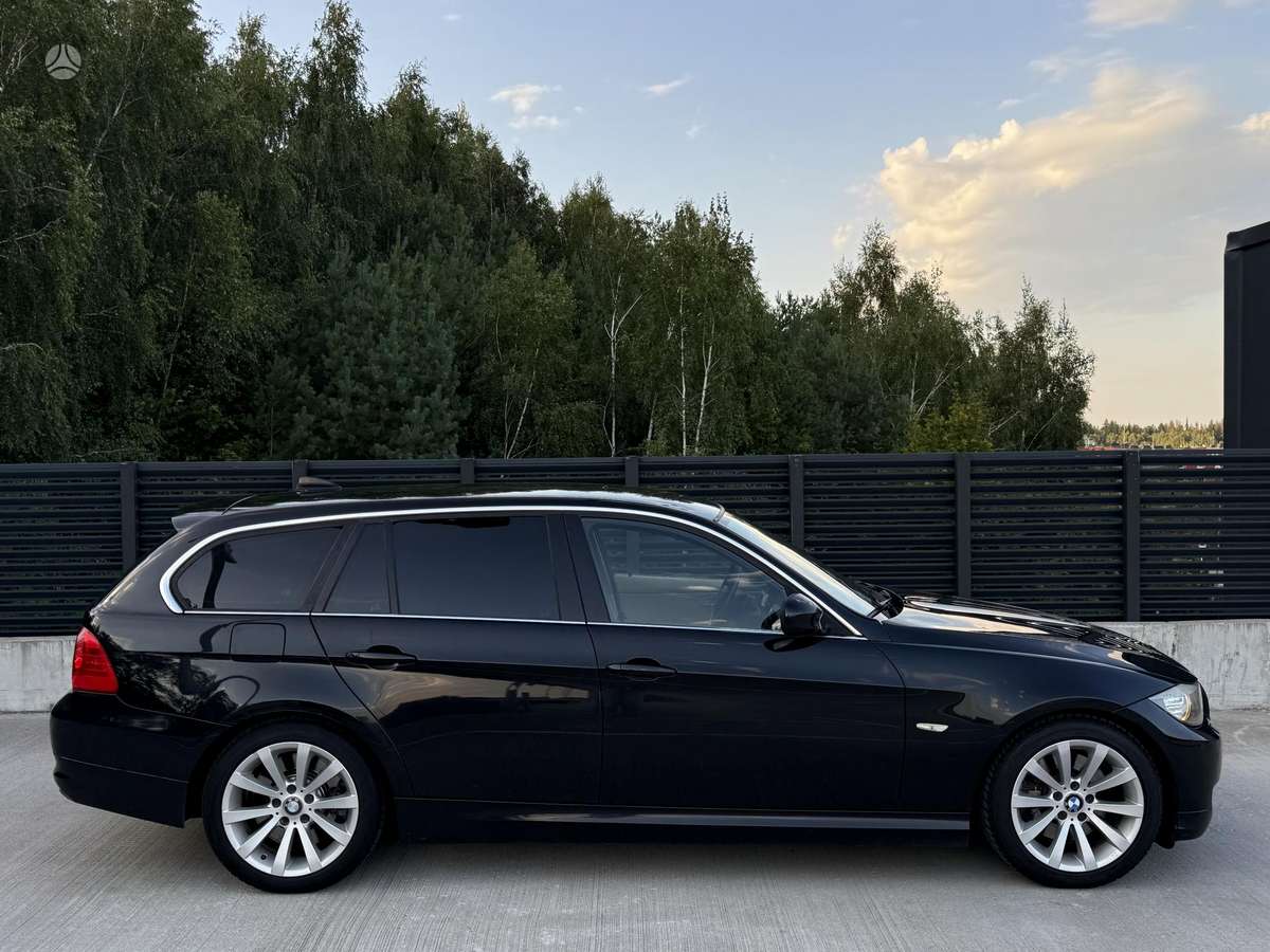 BMW 325 2010 — engine 2993 cm³, 204 HP (150kW)