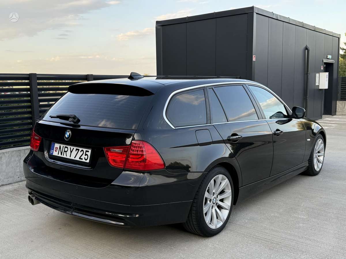 BMW 325 2010 — photo 5