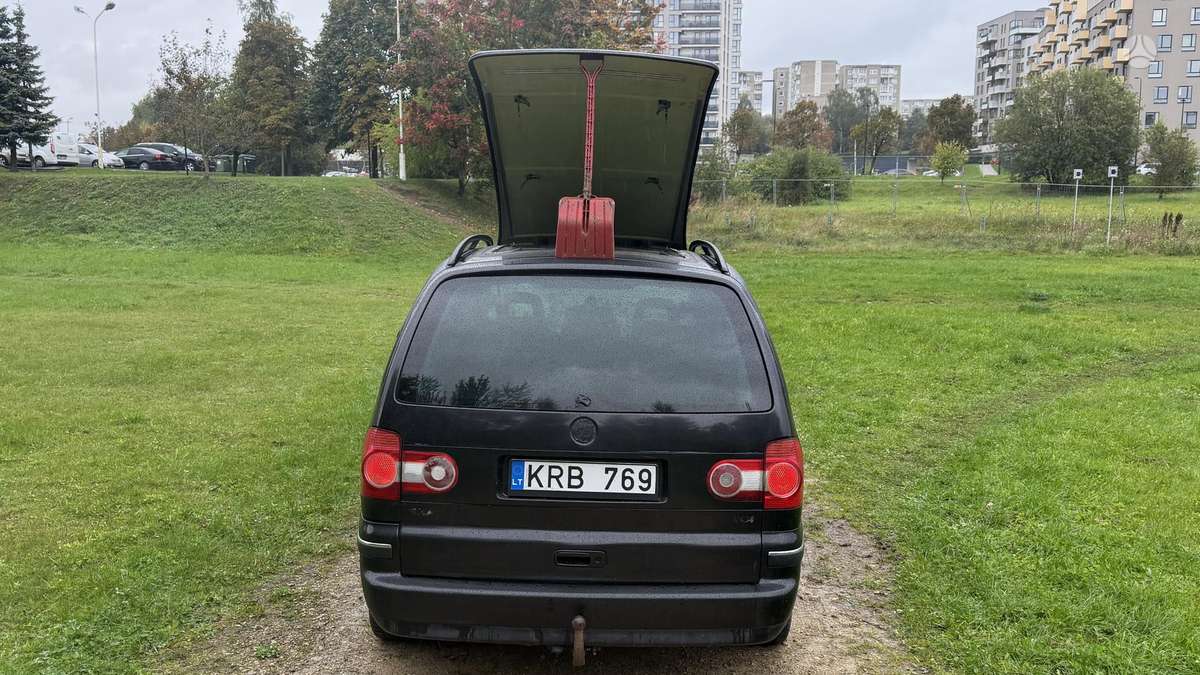 Volkswagen Sharan 2005 — photo 14