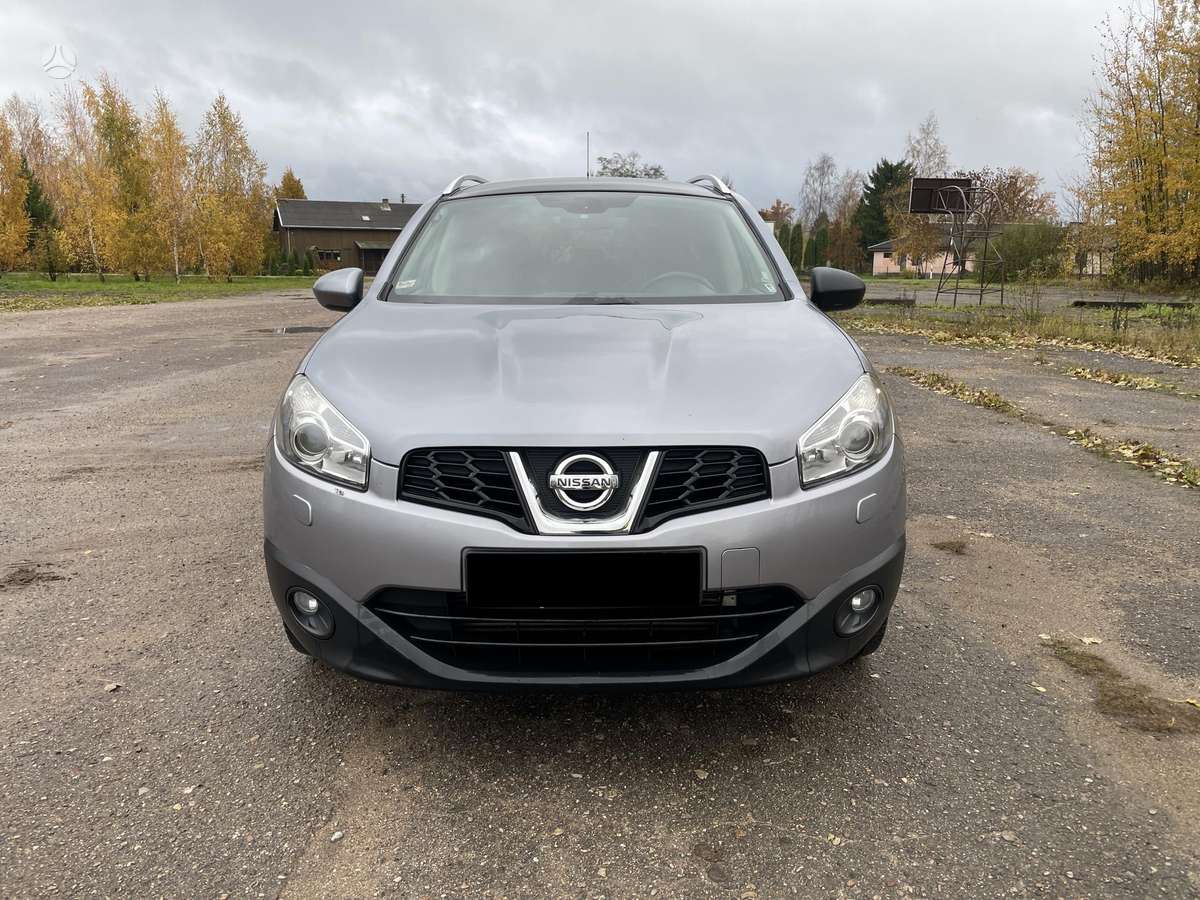 Nissan Qashqai+2 2010 — вигляд ззаду