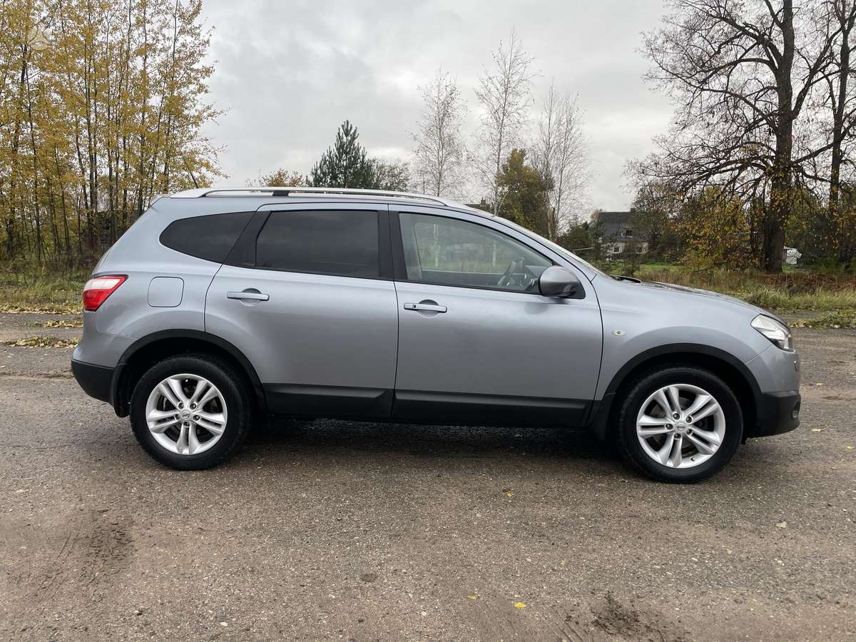 Nissan Qashqai+2 2010 — двигун 1461 cm³, 103 HP (76kW)